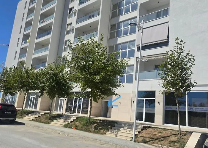 Sun-kissed Memories, Winter On The アパート