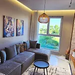Apartment Sun-Kissed Memories- Beach Apartament Qerret Golem (Tirana)
