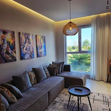 Sun-kissed Memories, Winter On The Apartamento Golem (Tirana)