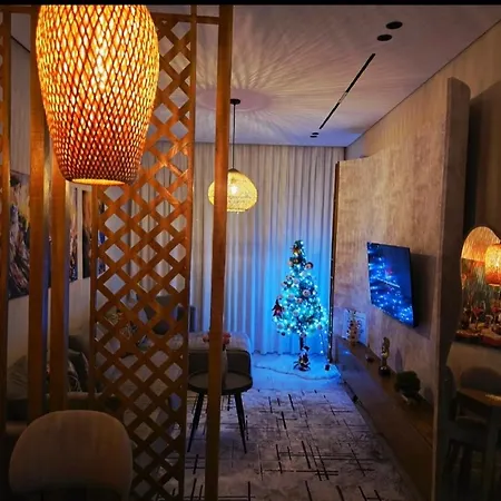 Sun-Kissed Memories, Qerret Beach Apartmán