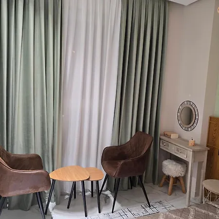 Sun-Kissed Memories- Beach Apartament Qerret Apartment *