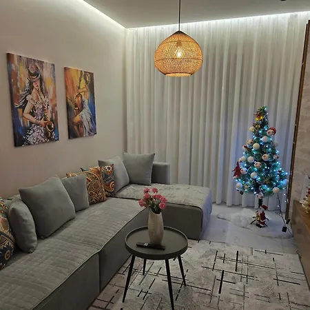 Sun-Kissed Memories- Beach Apartament Qerret Apartment *