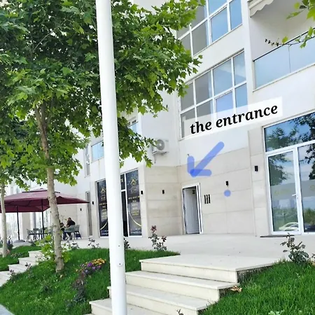 아파트 60 Seconds Walk To The *