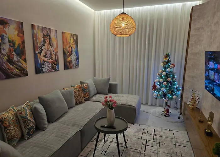 Sun-Kissed Memories, Qerret Beach Apartmán *